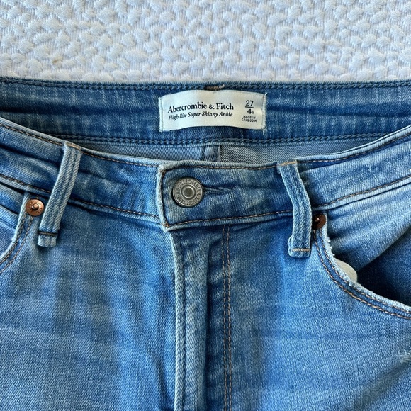 Abercrombie and Fitch jeans - Picture 2 of 5
